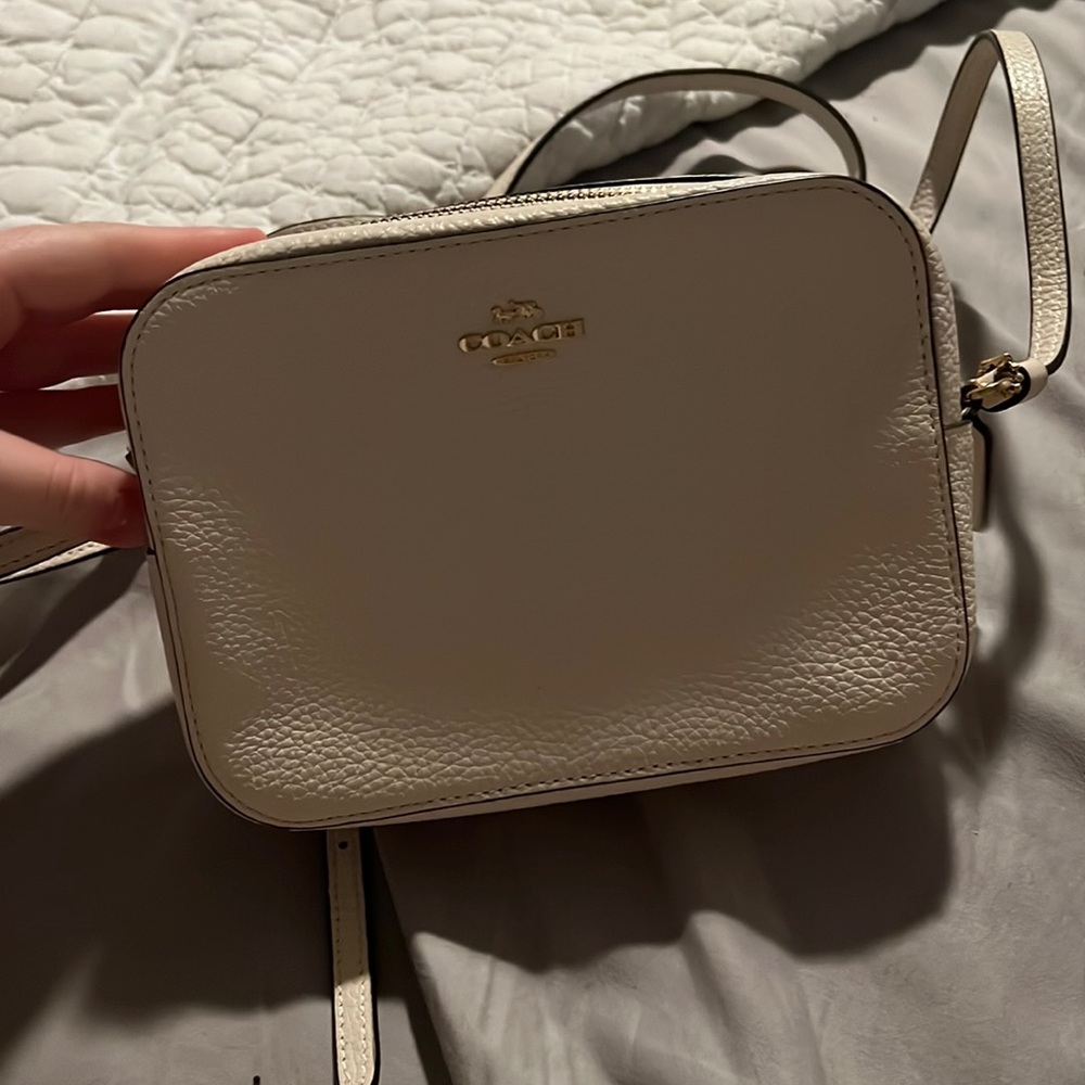 white coach crossbody purse